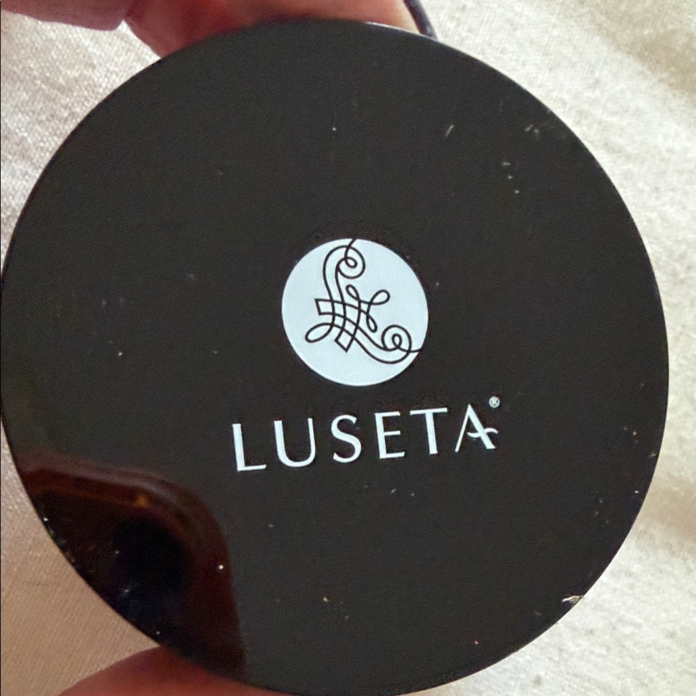 Luseta Black Hair Product